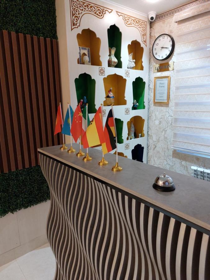 בוקורו Nanosh East Hotel מראה חיצוני תמונה