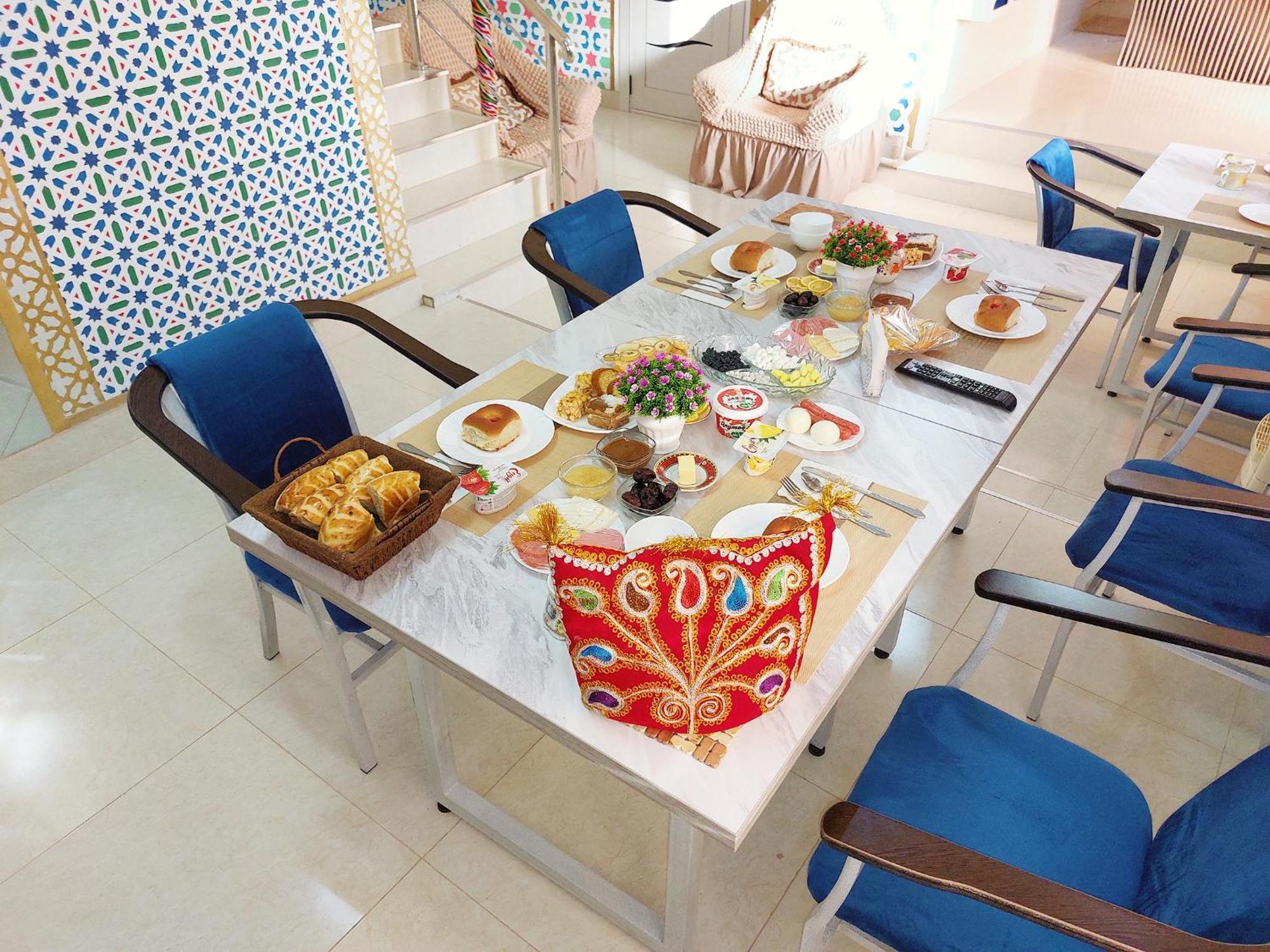 בוקורו Nanosh East Hotel מראה חיצוני תמונה