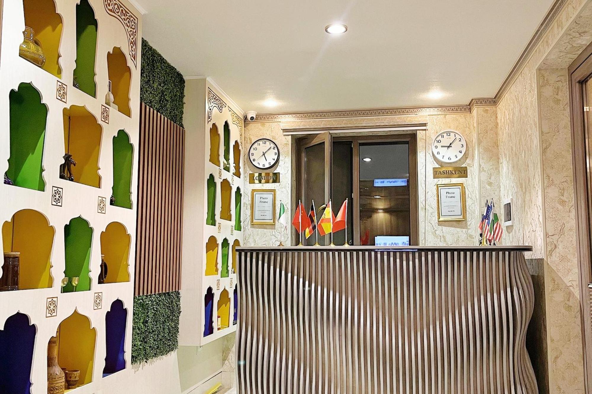 בוקורו Nanosh East Hotel מראה חיצוני תמונה