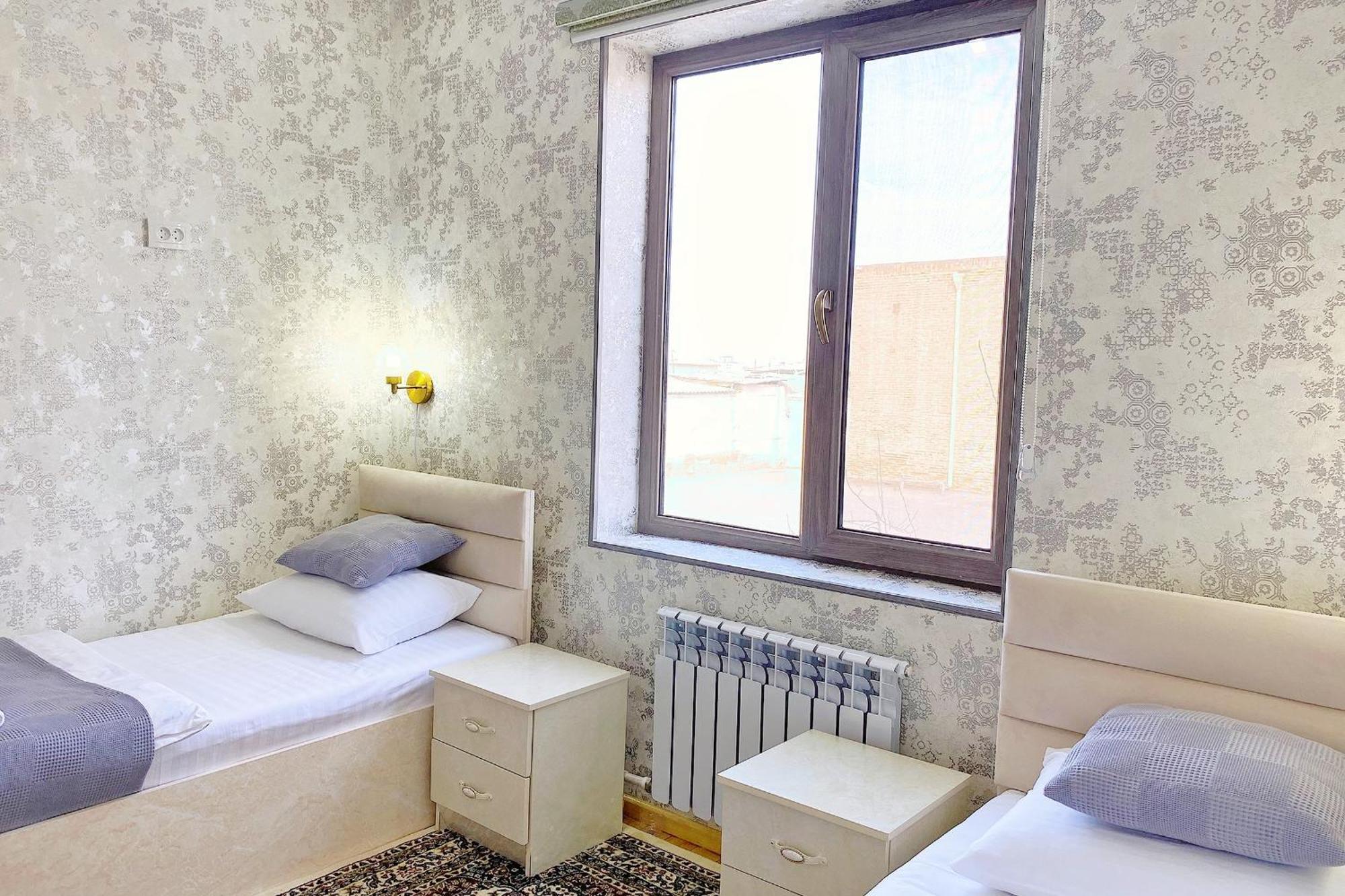 בוקורו Nanosh East Hotel מראה חיצוני תמונה