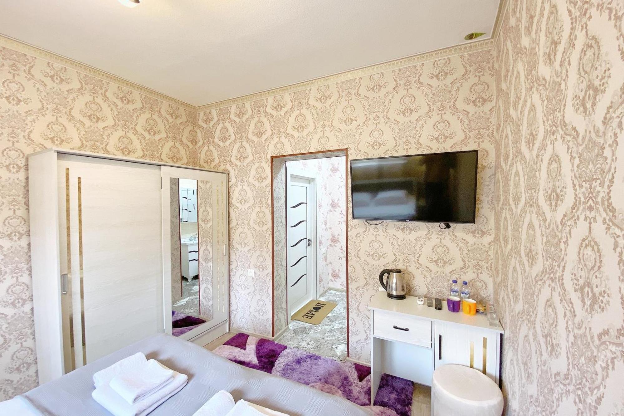 בוקורו Nanosh East Hotel מראה חיצוני תמונה