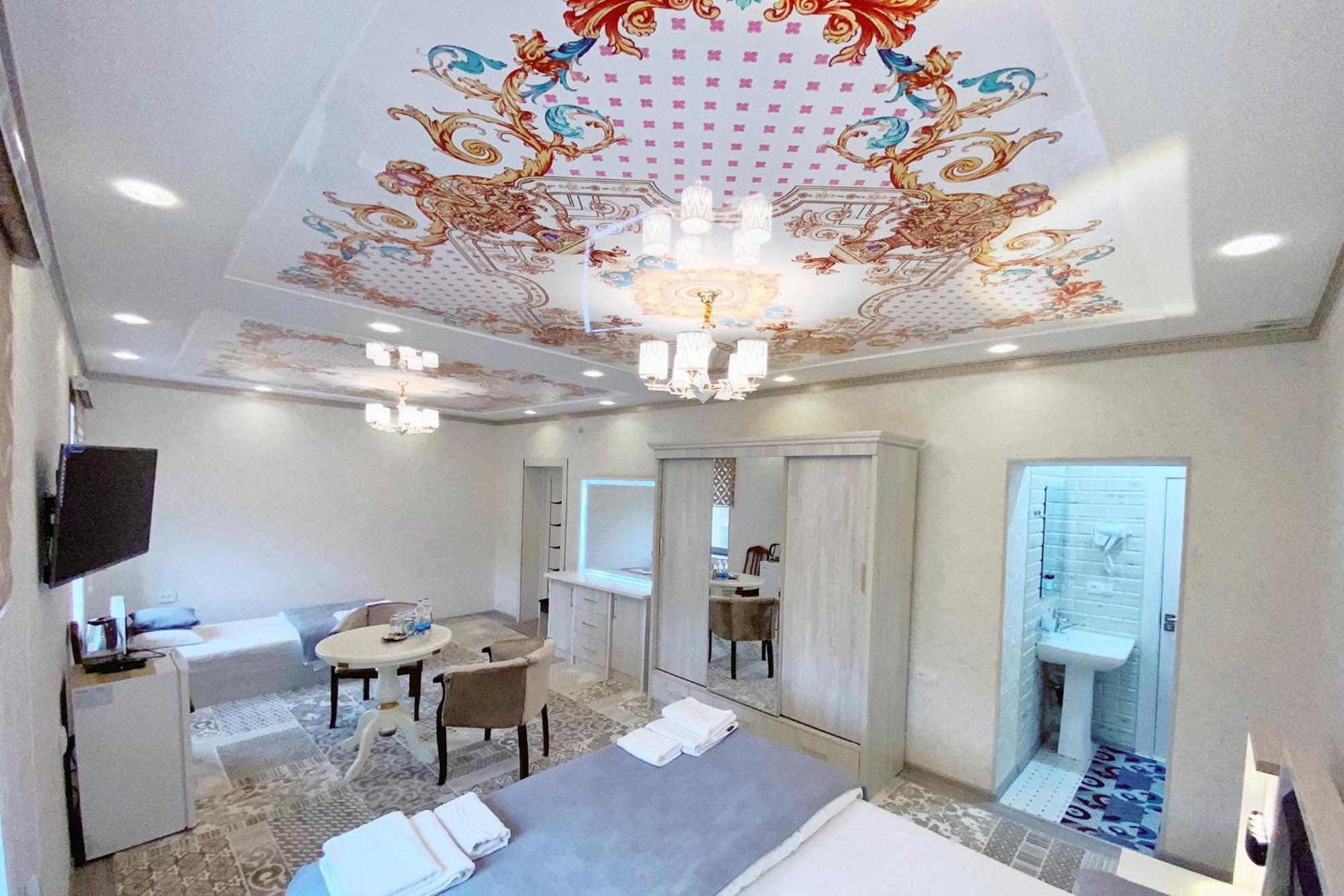 בוקורו Nanosh East Hotel מראה חיצוני תמונה
